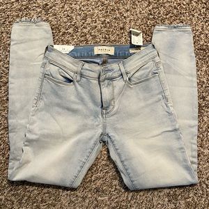 Brand New PacSun light wash ankle jeggings